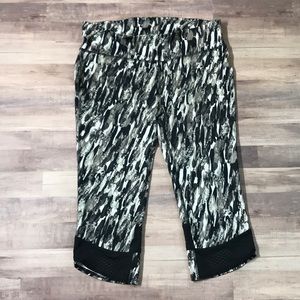 UA Heat Gear Capris